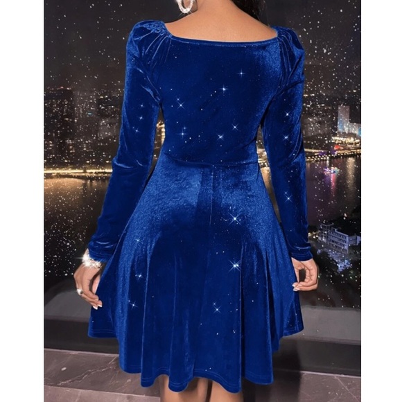 Green velvet surplice neckline long sleeve A line mini dress - Picture 7 of 15